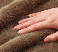 ふわふわボアラージブランケット