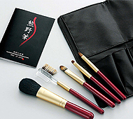 熊野化粧筆セット 筆の心 ブラシ専用ケース付き R105